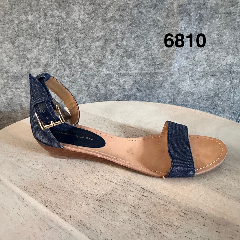 Tommy Hilfiger Molina Womens 8.5M Blue Denim Low Wedge Ankle Strap Sandals